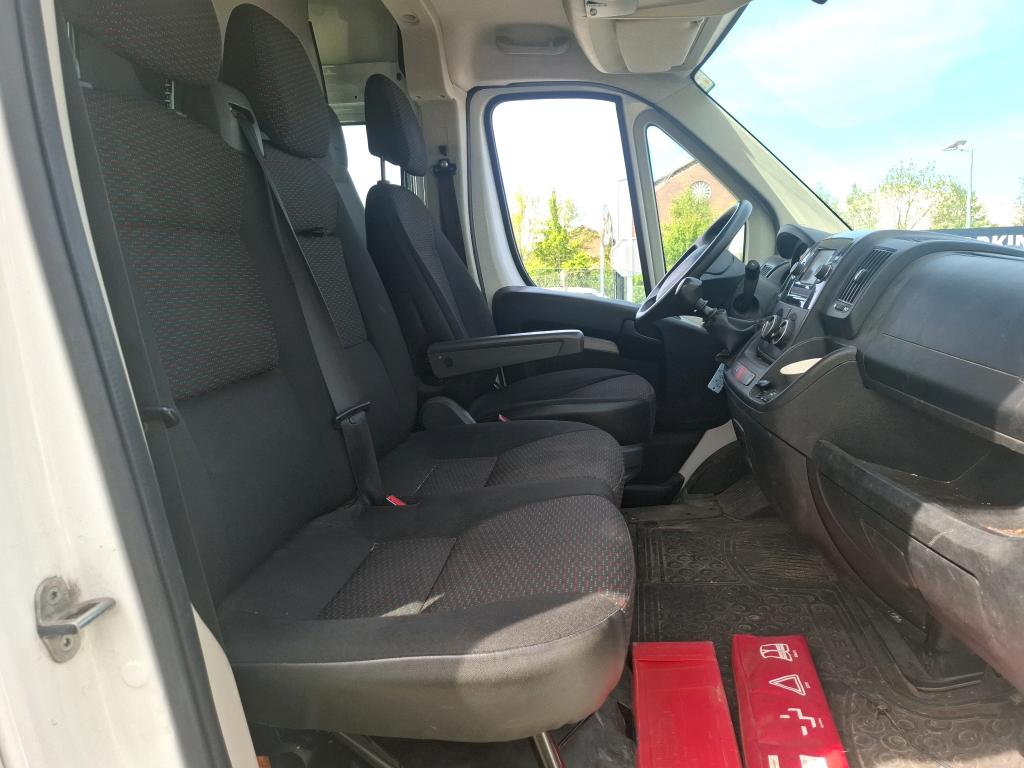 Peugeot BOXER TOLE 333 L2H2 BLUEHDI 120 S&S PREMIUM 2021