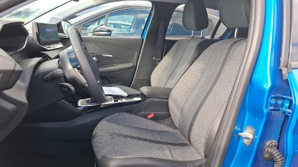 Foto Peugeot 208 13