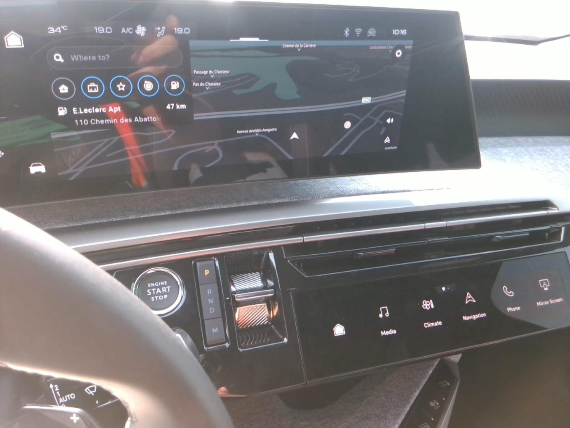 Peugeot 3008 Hybrid 145 e-DCS6 Allure 2025