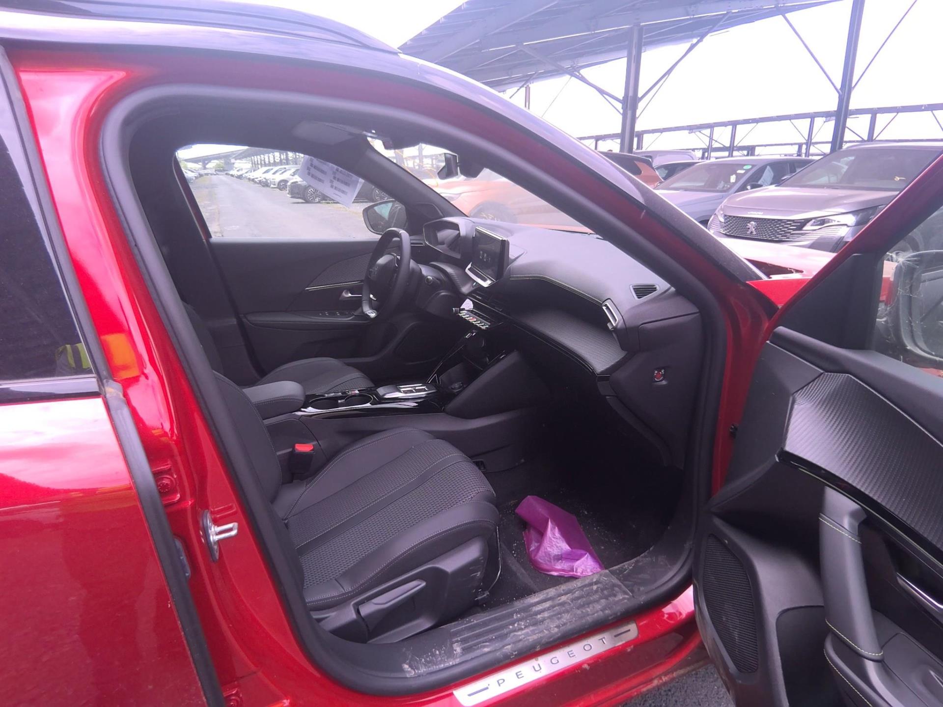 Peugeot 2008 Electrique 136 ch GT 2023