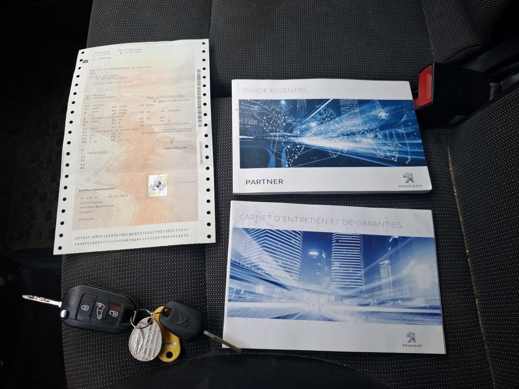 Peugeot PARTNER FOURGON STANDARD 650 KG BLUEHDI 100 S&S BVM5 PREMIUM 2019