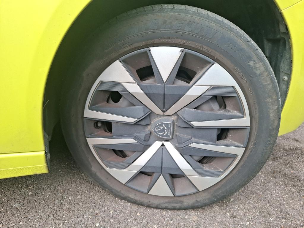 Peugeot 208 Hybrid 110 ch e-DCS6 Style 2025