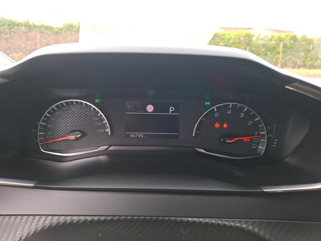 Peugeot 2008 BlueHDi 130 S&S EAT8 Active Business 2021