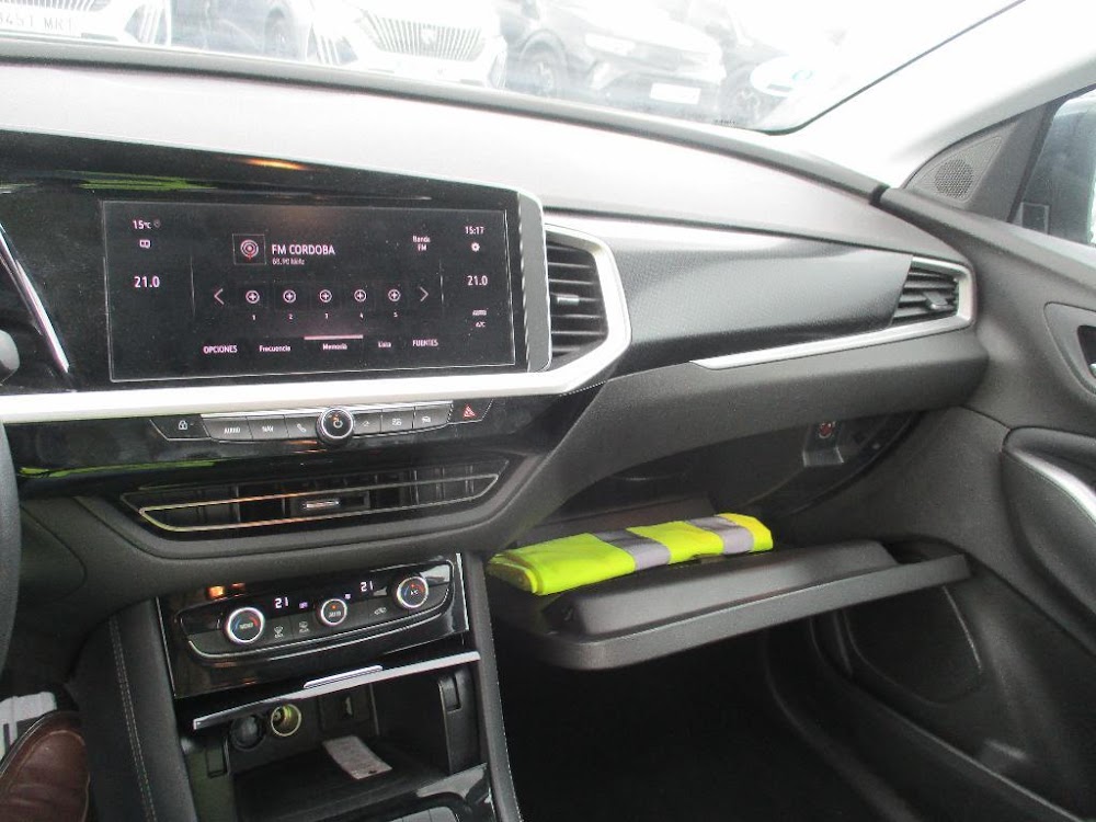 Foto Opel Grandland PHEV 10