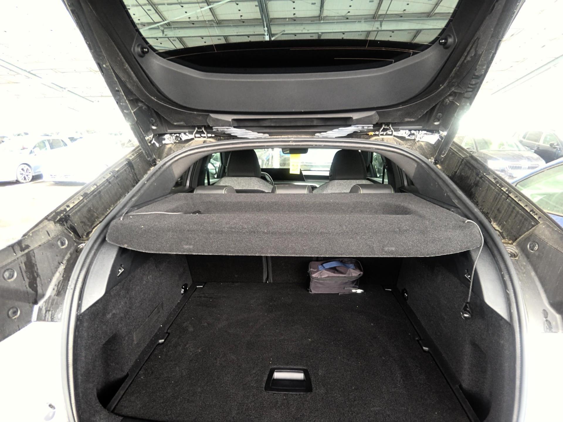 Peugeot 3008 Plug-in Hybrid 195 e-DCS7 GT 2025