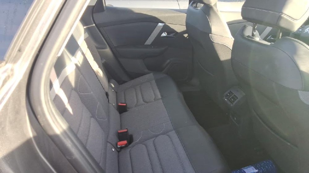Foto Citroën C4 X 10