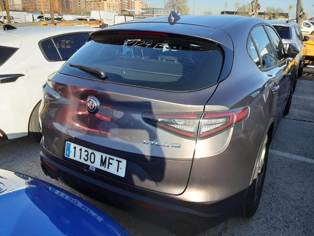 Foto Alfa Romeo Stelvio 4