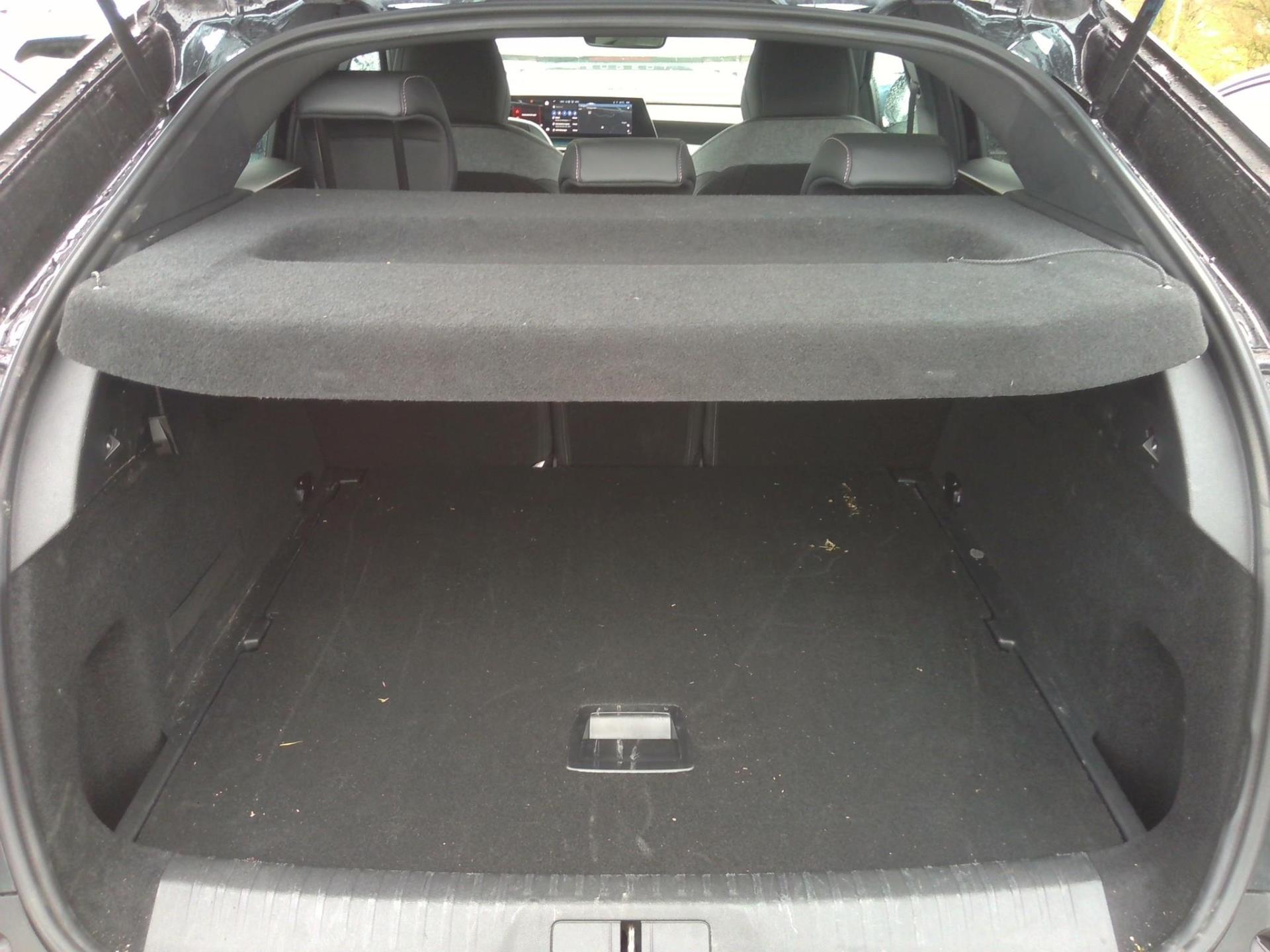 Peugeot 3008 Hybrid 145 e-DCS6 Allure 2025