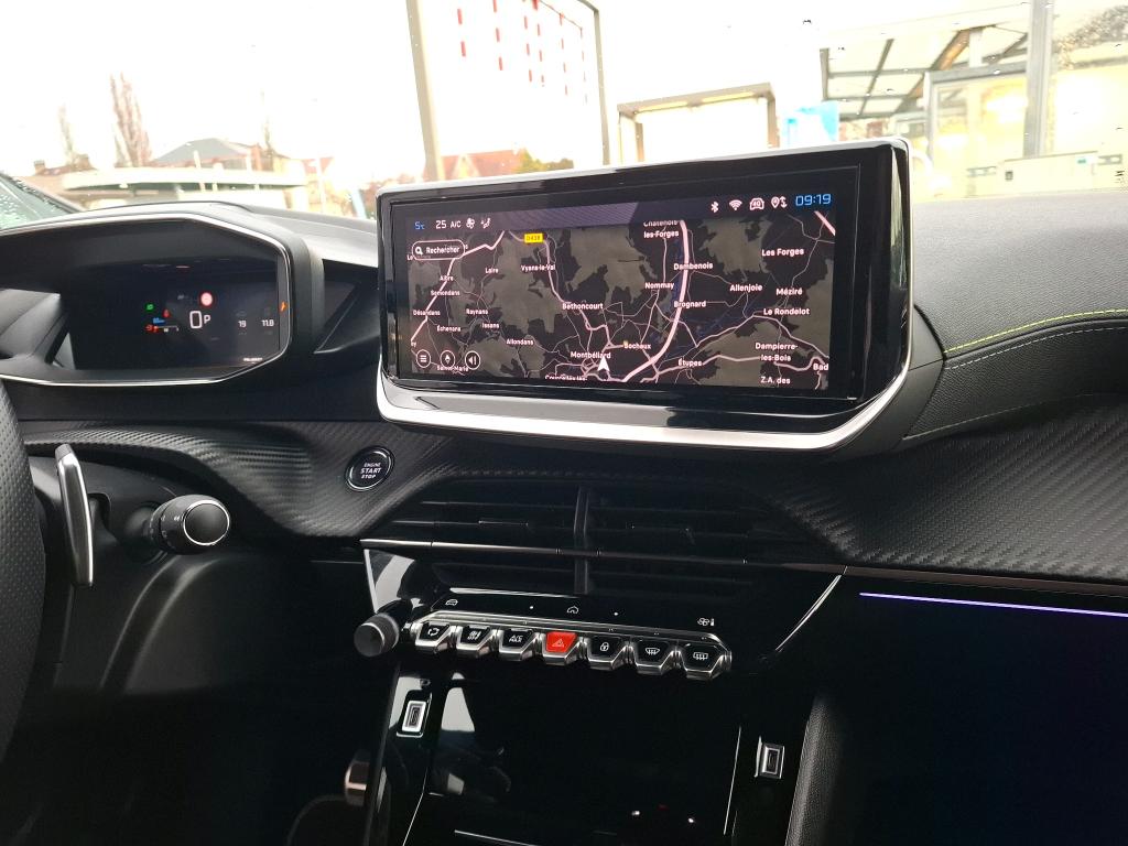 Peugeot 2008 PureTech 130 S&S EAT8 GT 2024