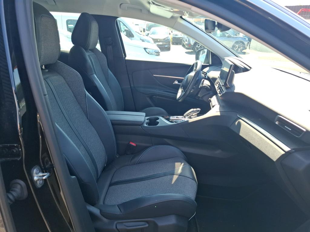 Peugeot 3008 Hybrid 225 e-EAT8 Active Pack 2022