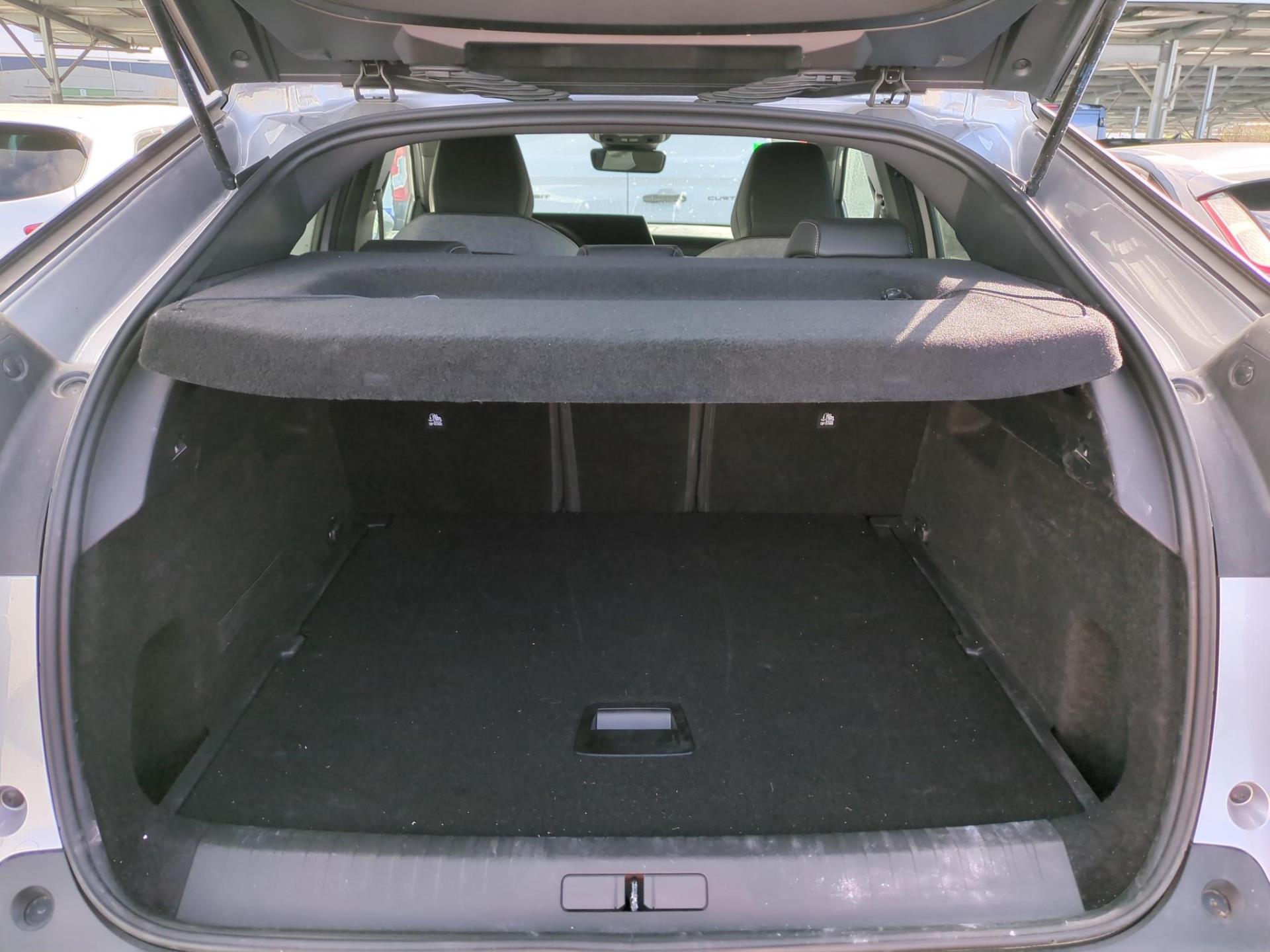 Peugeot 3008 Hybrid 136 e-DCS6 Allure 2024
