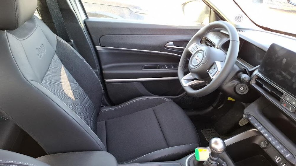 Foto Jeep AVENGER 9