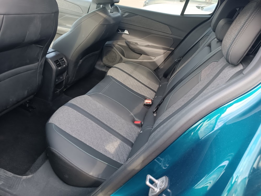Foto Peugeot 408 15