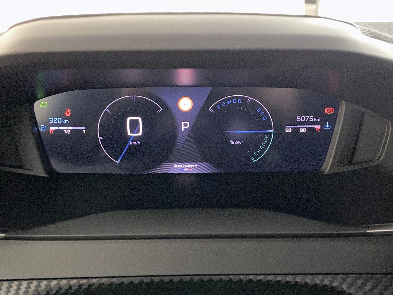 Peugeot 2008 Hybrid 136 e-DCS6 Allure 2024