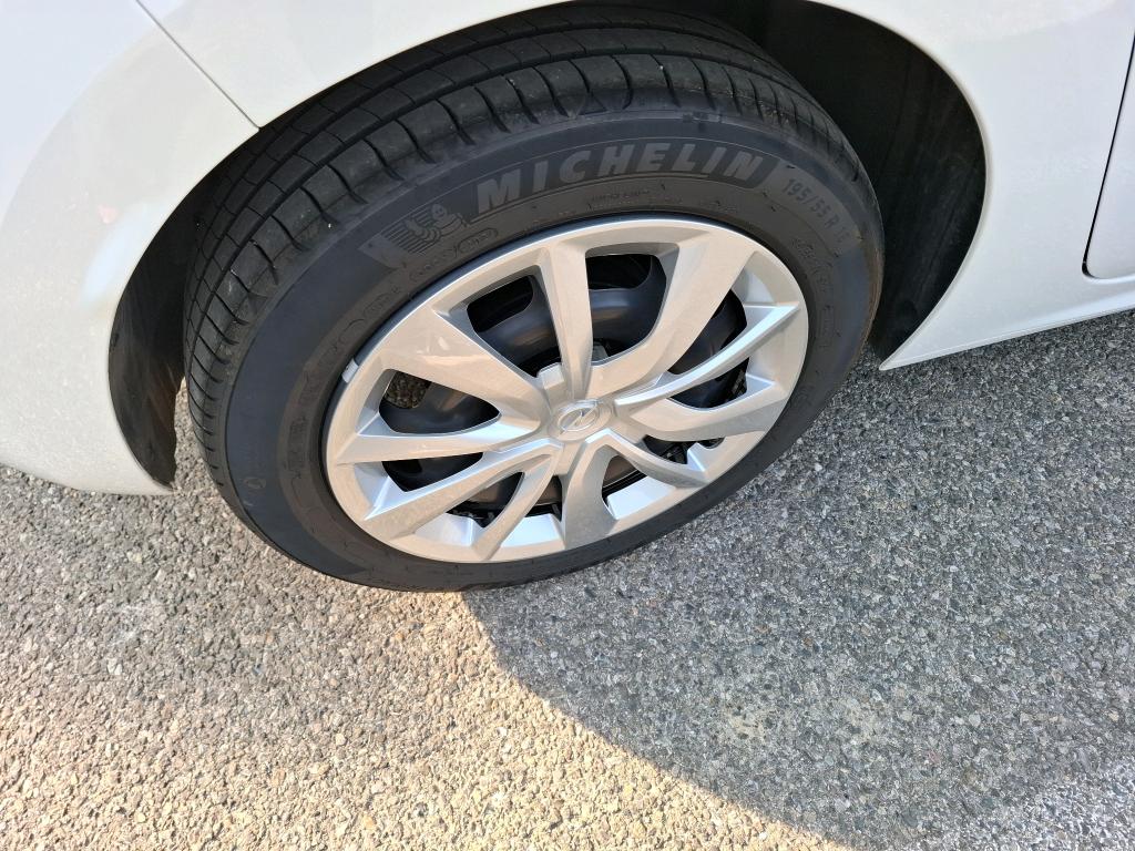 Opel Corsa 1.2 75 ch BVM5  2024