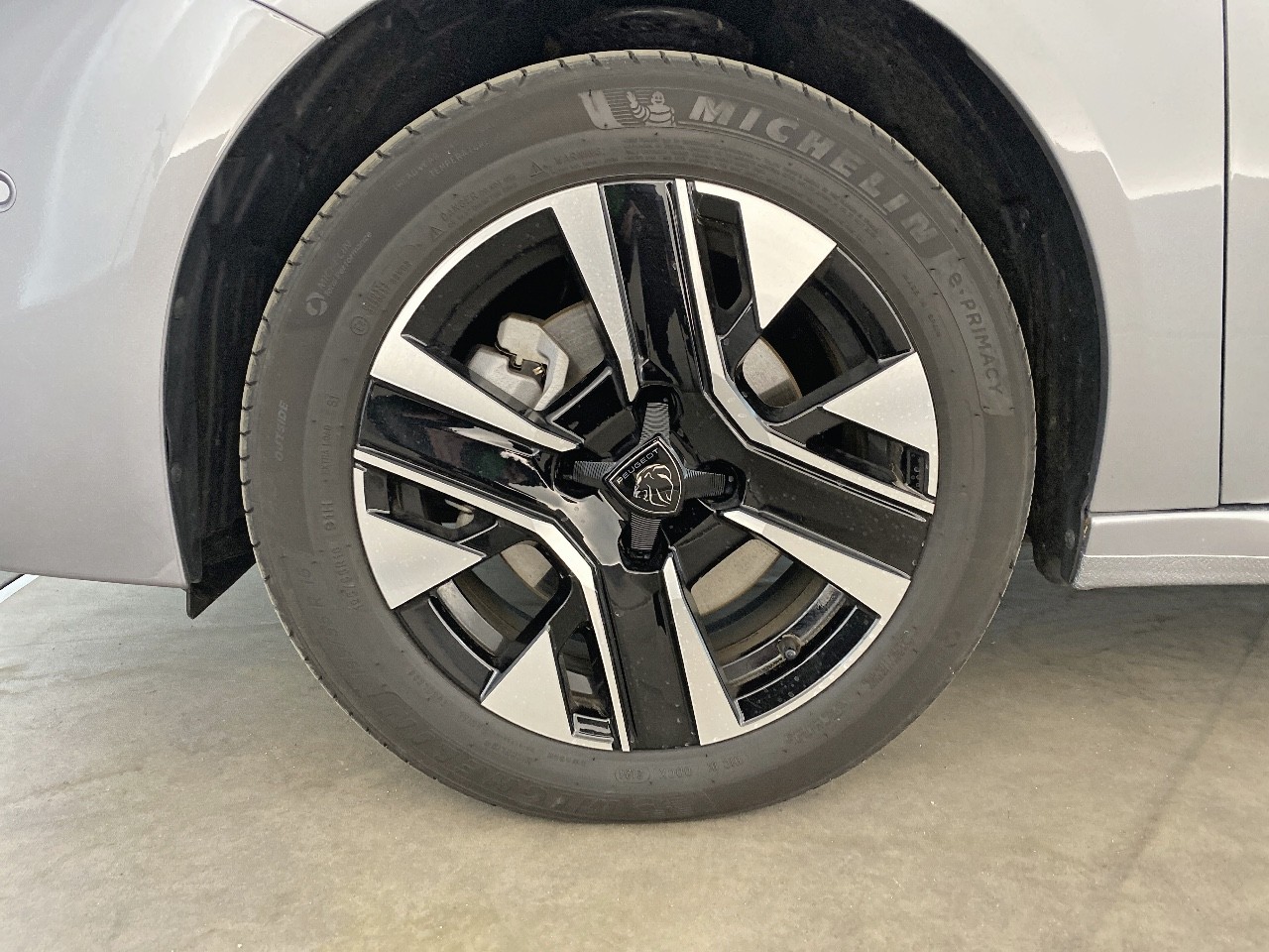 Peugeot 208 Hybrid 100 e-DCS6 Allure 2024