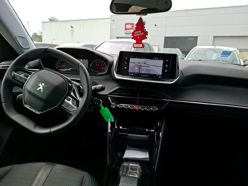 Peugeot 2008 BlueHDi 130 S&S EAT8 Allure 2022