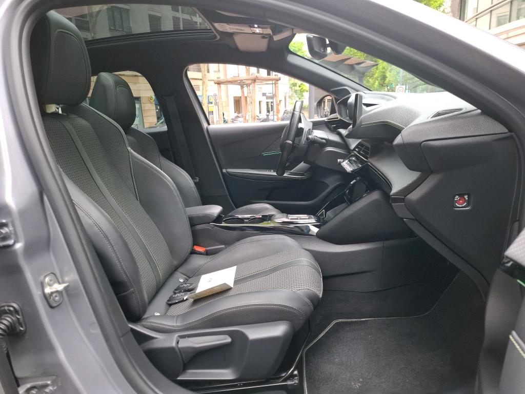 Peugeot 208 PureTech 100 S&S EAT8 GT 2022