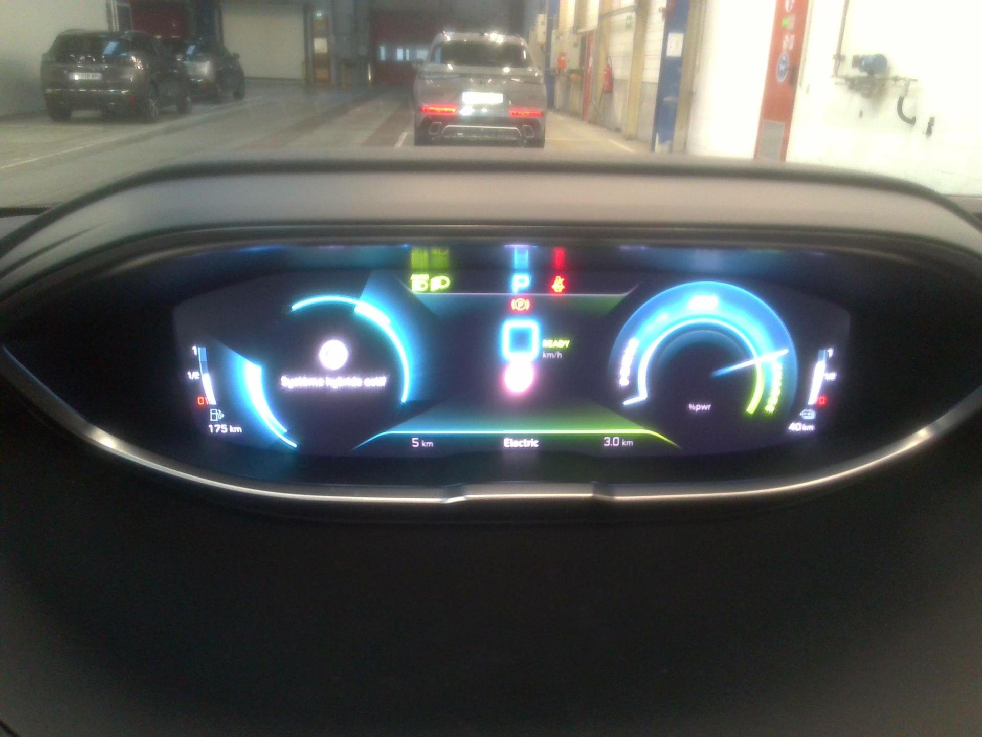 Peugeot 3008 Hybrid 180 e-EAT8 Allure Pack 2024