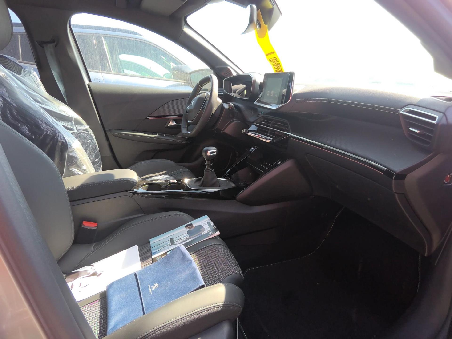 Peugeot 208 BlueHDi 100 S&S BVM6 GT 2023