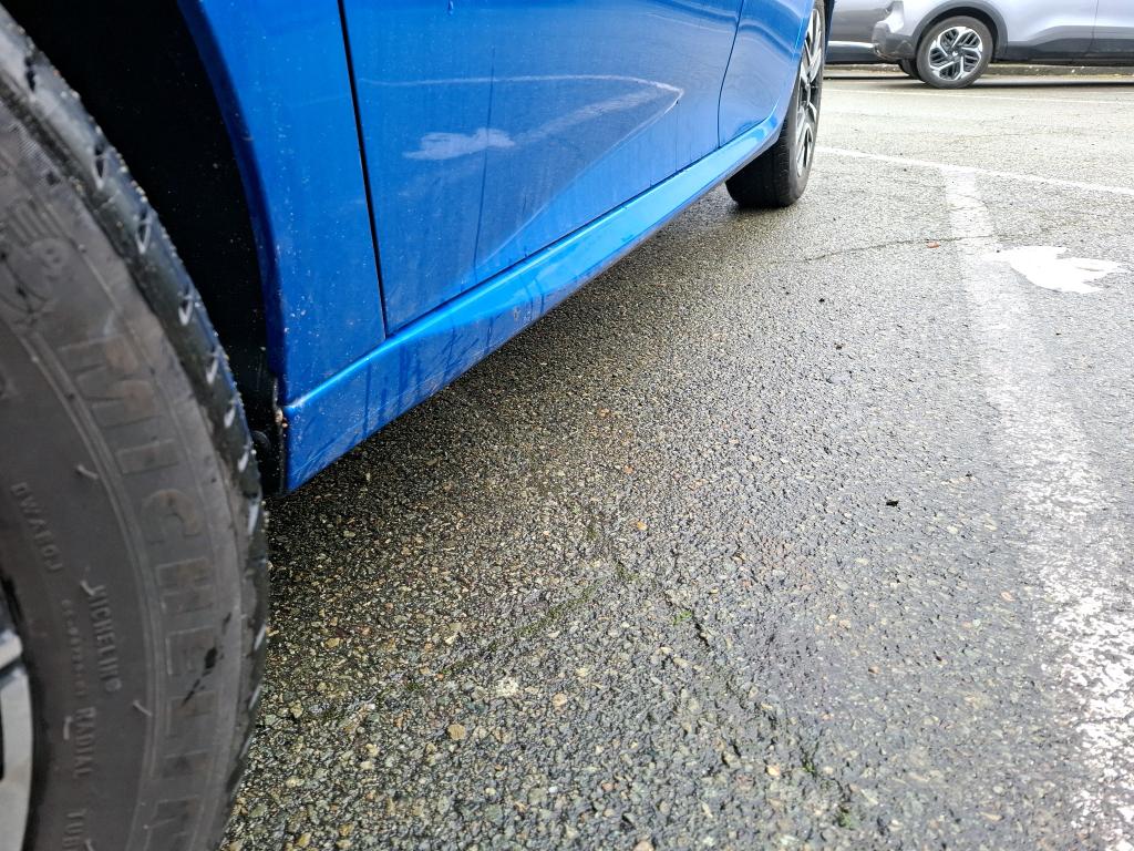 Peugeot 208 Hybrid 136 e-DCS6 Allure 2025