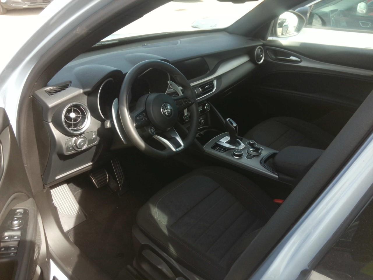 Foto Alfa Romeo Stelvio 5