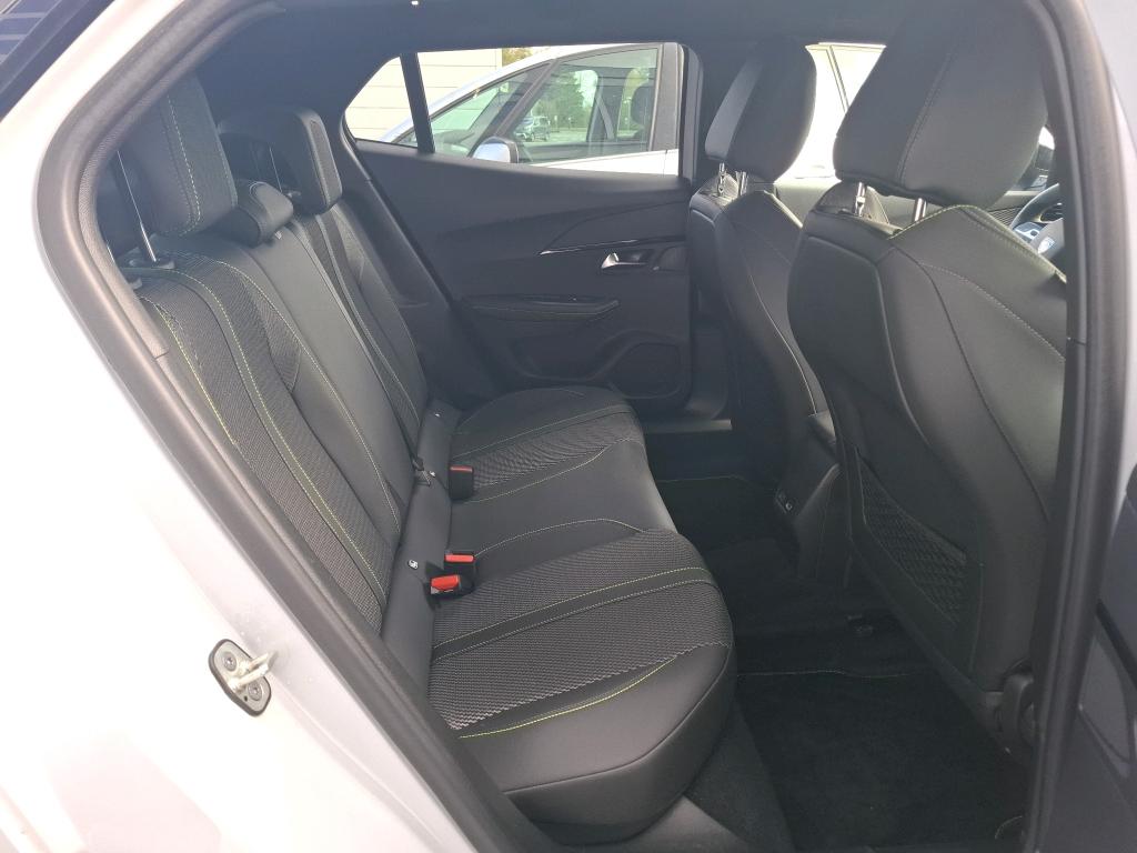 Peugeot 2008 PureTech 130 S&S EAT8 GT 2024