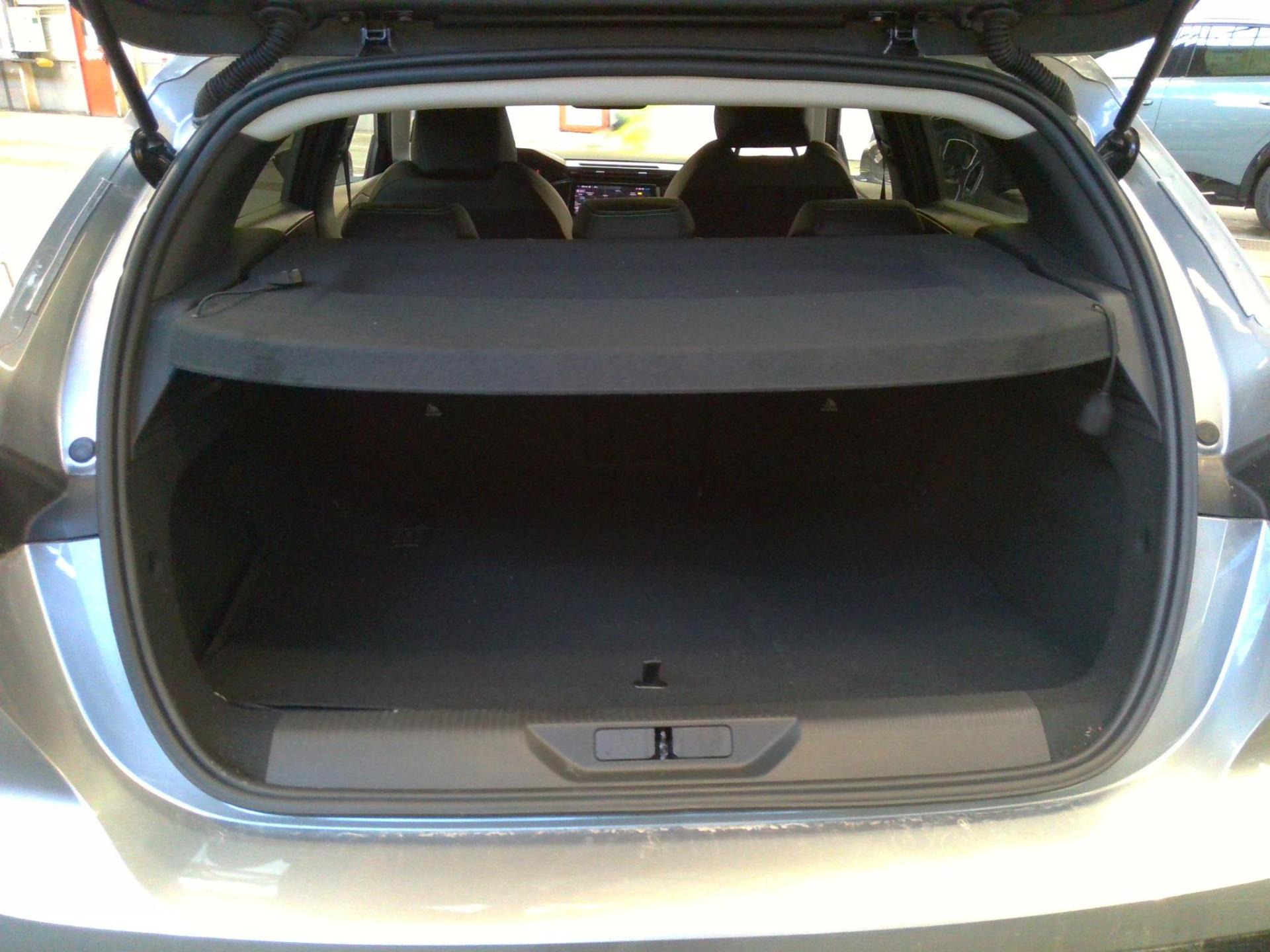 Peugeot 308 PHEV 180 e-EAT8 Allure 2024