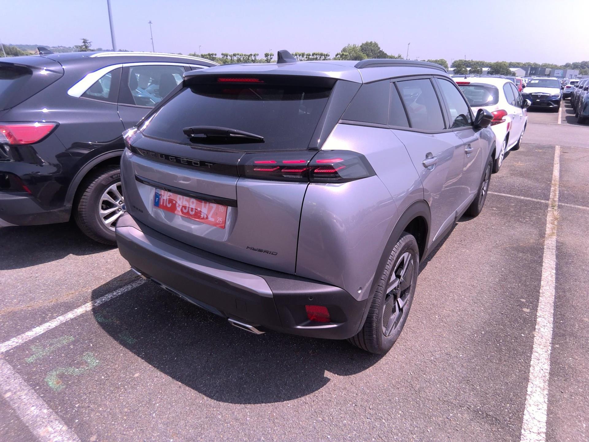 Peugeot 2008 Hybrid 136 e-DCS6 Allure 2025