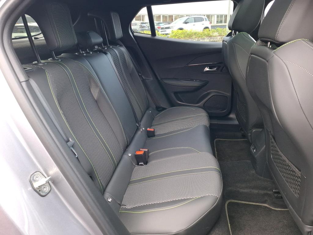 Peugeot 2008 PureTech 130 S&S EAT8 GT 2024