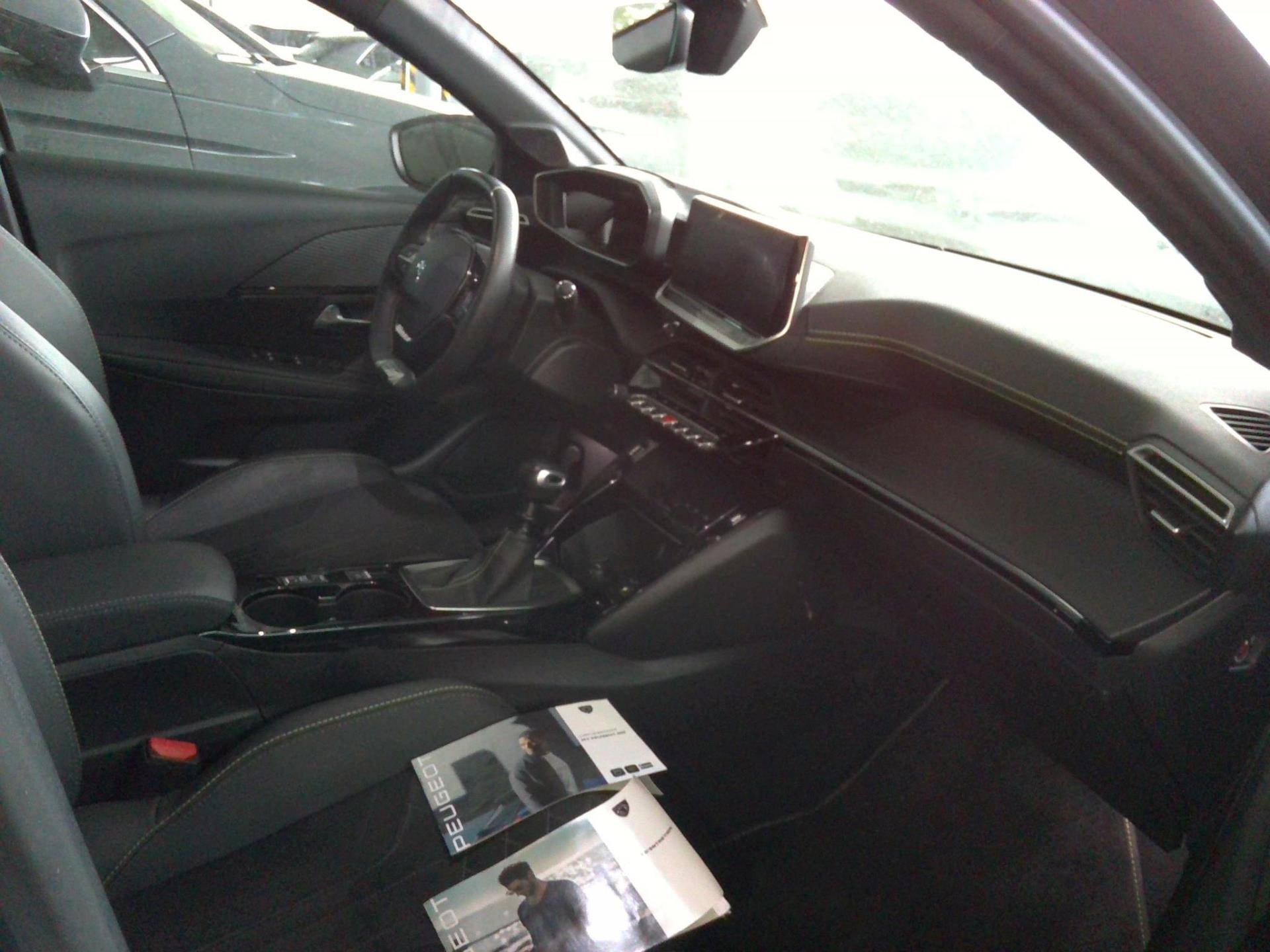 Peugeot 208 PureTech 100 S&S BVM6 GT Pack 2022