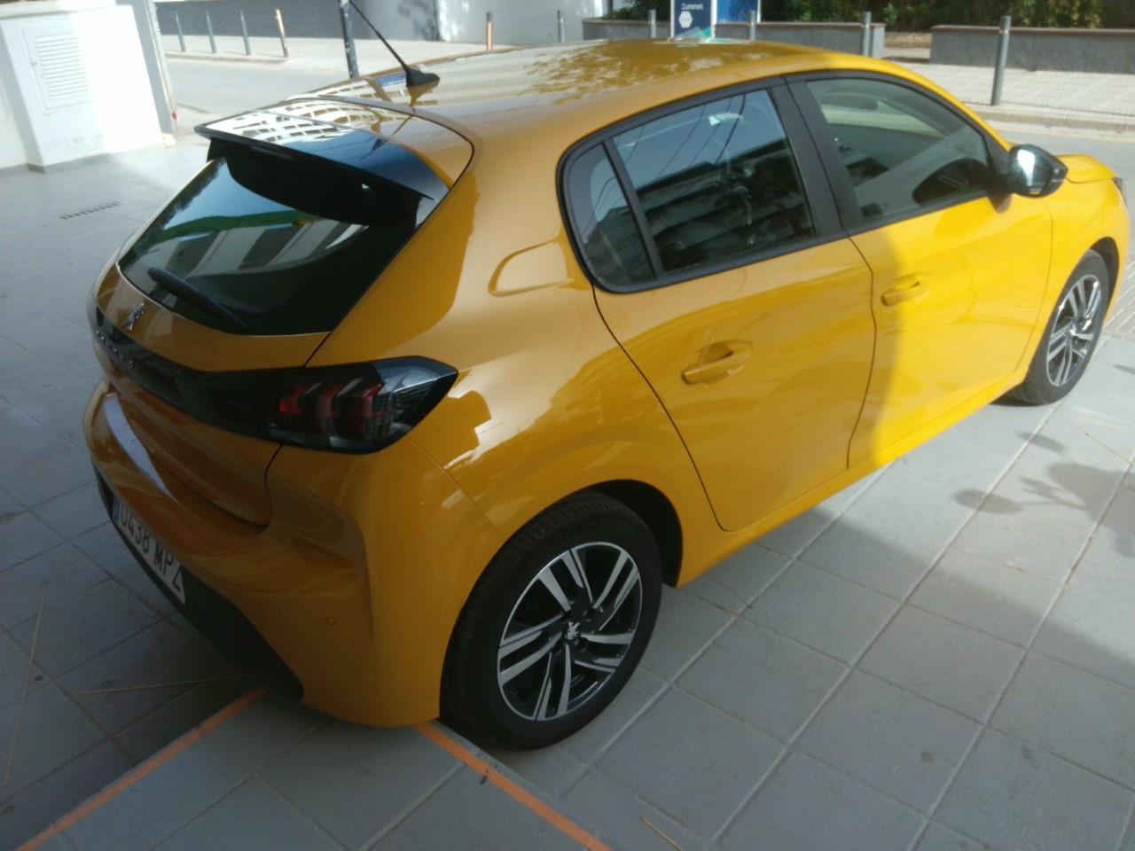 Foto Peugeot 208 4