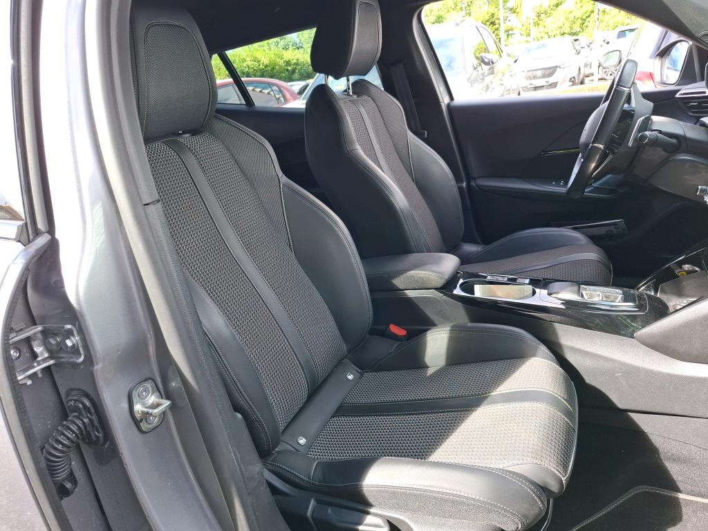 Peugeot 2008 PureTech 130 S&S EAT8 GT 2022