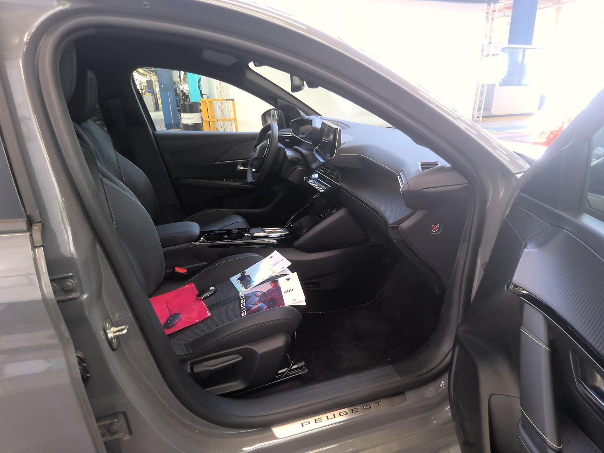Peugeot 208 Hybrid 145 ch e-DCS6 GT 2026