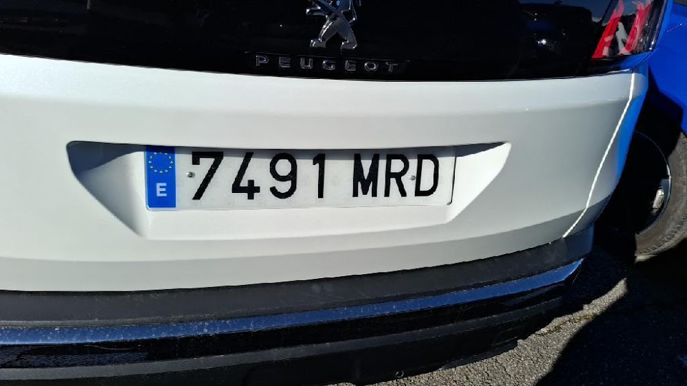 Peugeot 3008 3008 Allure Pack Gasolina 130 S&S 6 Vel. MAN