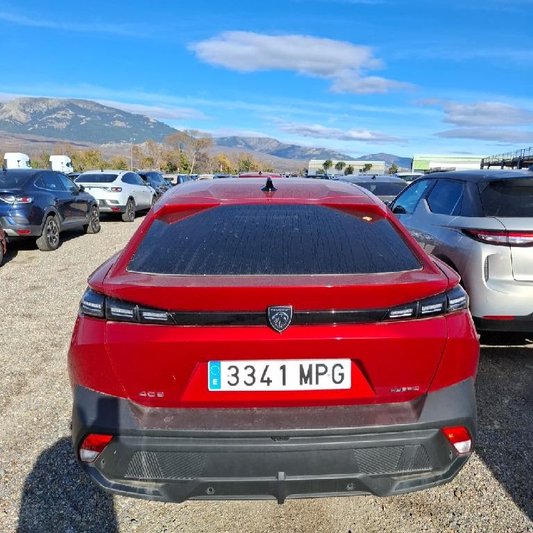 Peugeot 408 Nuevo 408 Allure PLUG-IN HYBRID 180 e-EAT8