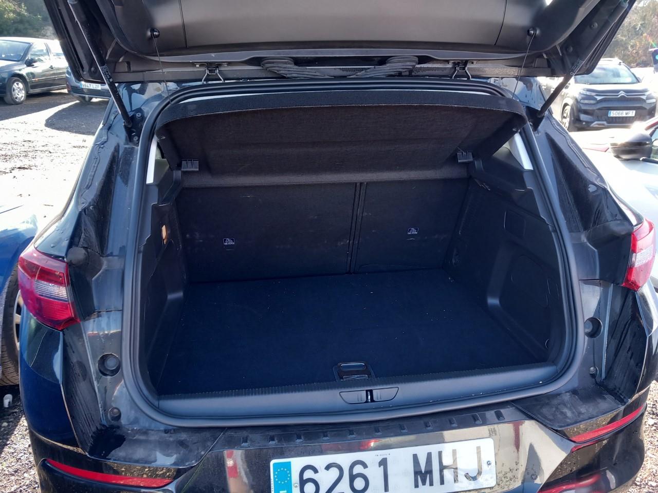 Foto Opel Grandland PHEV 8
