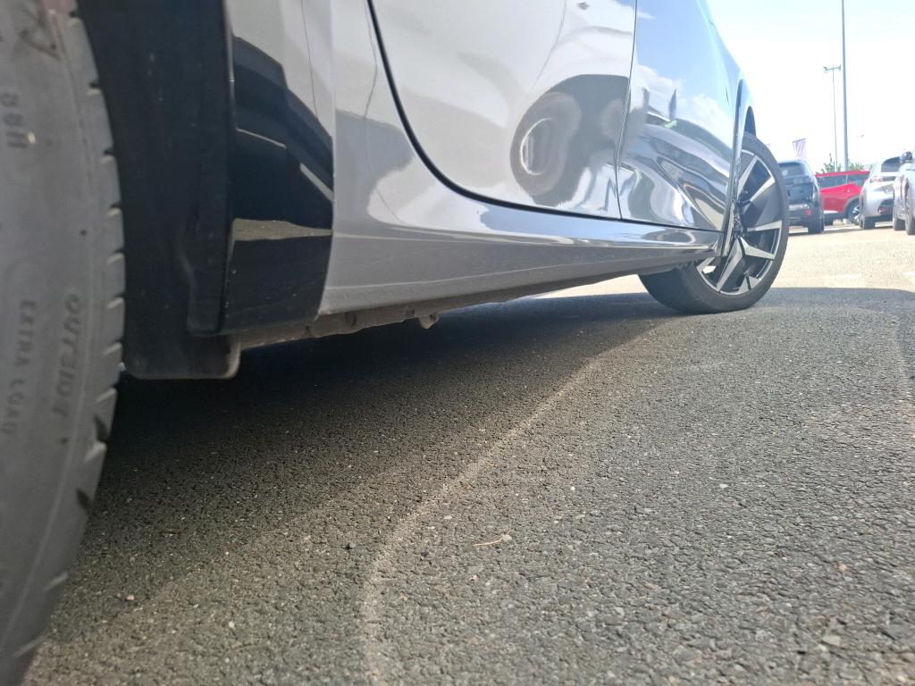 Peugeot 208 Hybrid 100 e-DCS6 GT 2025