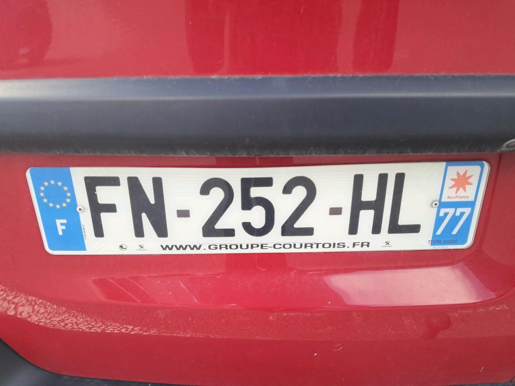 Peugeot EXPERT FGN TOLE STANDARD 2.0 BLUEHDI 120 S&S BVM6 ASPHALT 2020