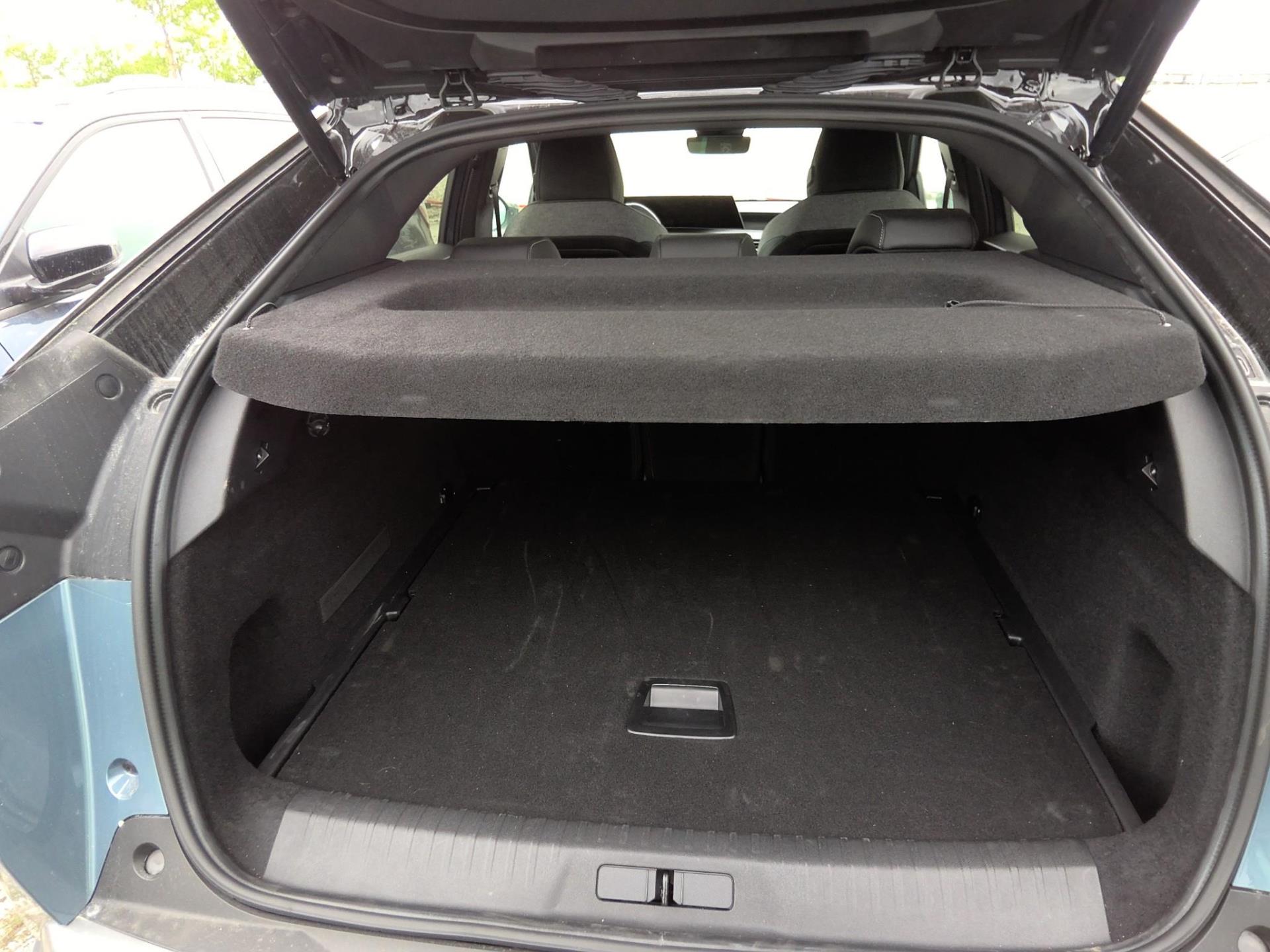 Peugeot 3008 Hybrid 136 e-DCS6 GT 2025