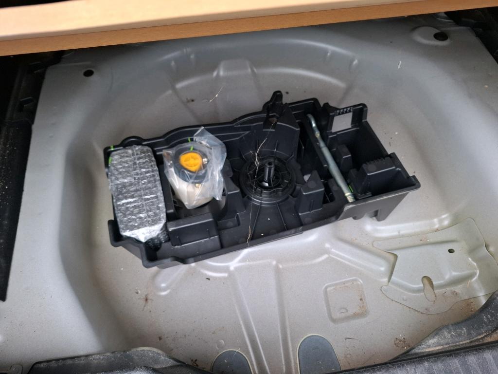 Citroen C4 SOCIETE BLUEHDI 130 S&S EAT8 FEEL NAV BUSINESS R 2021