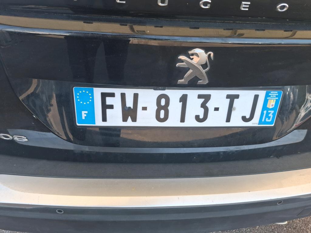 Peugeot 2008 BlueHDi 130 S&S EAT8 Allure 2021