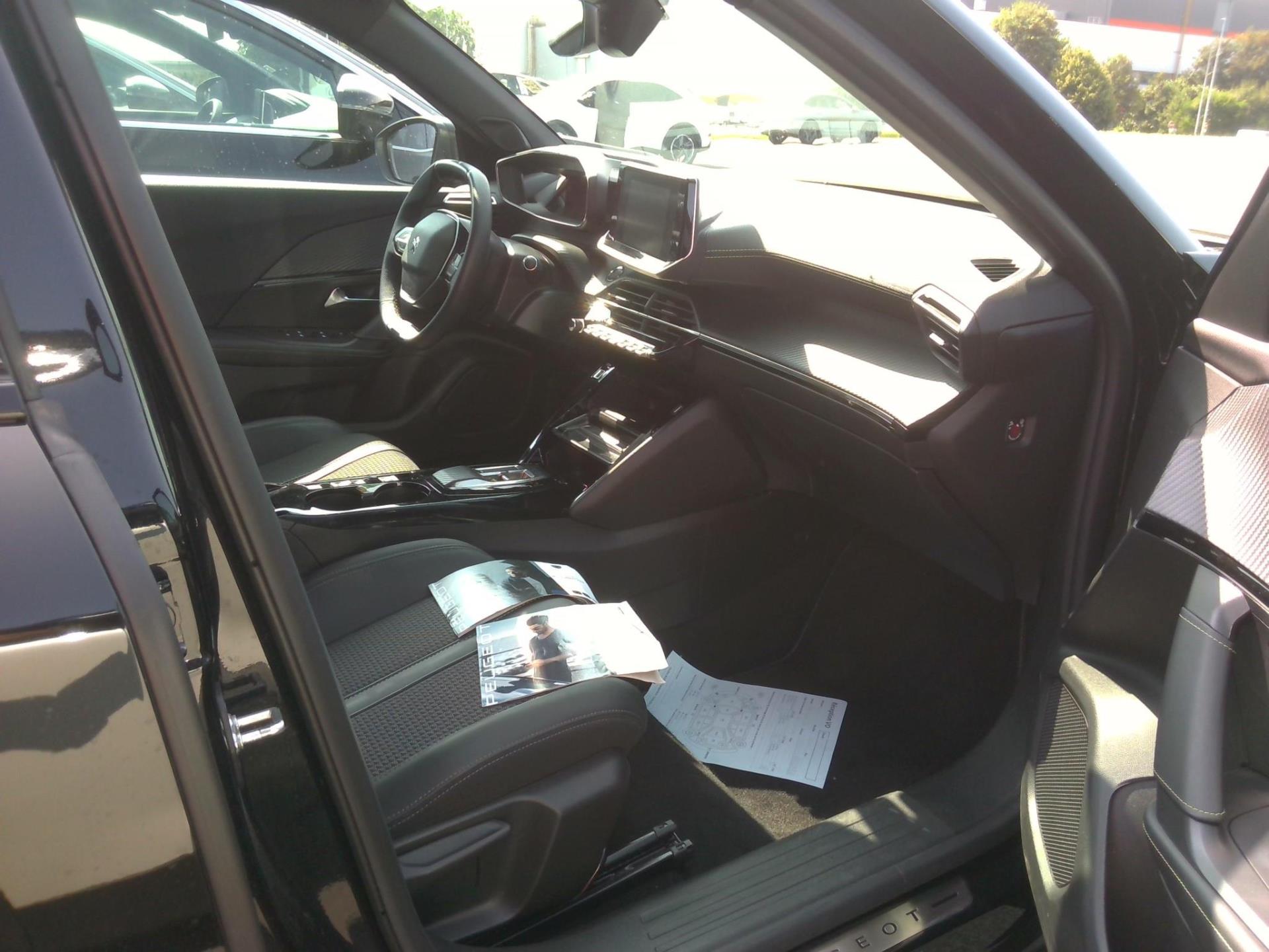 Peugeot 2008 Electrique 136 ch GT 2023