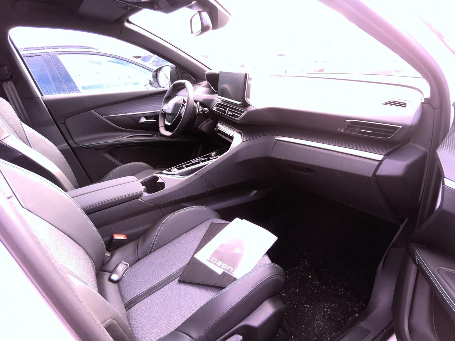 Peugeot 5008 BlueHDi 130ch S&S EAT8 Allure Pack 2024