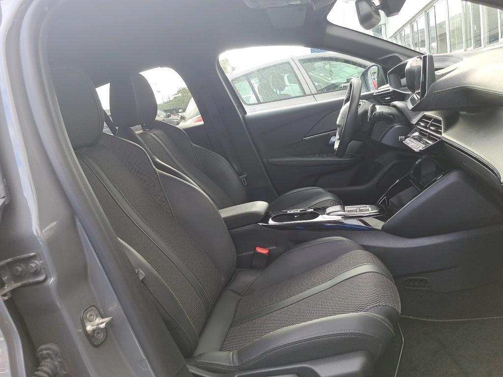 Peugeot 208 Hybrid 145 ch e-DCS6 GT 2025