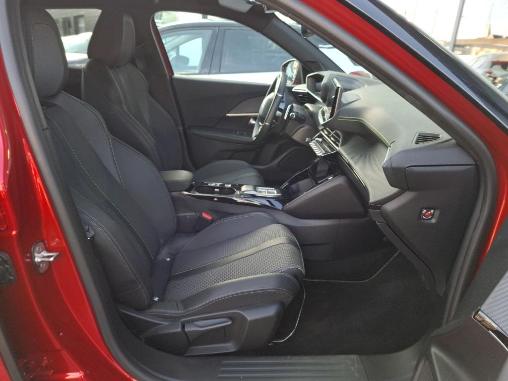Peugeot 2008 BlueHDi 130 S&S EAT8 GT 2023
