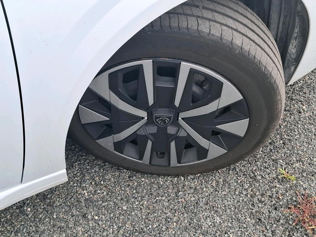 Peugeot 208 Hybrid 110 ch e-DCS6 Style 2025