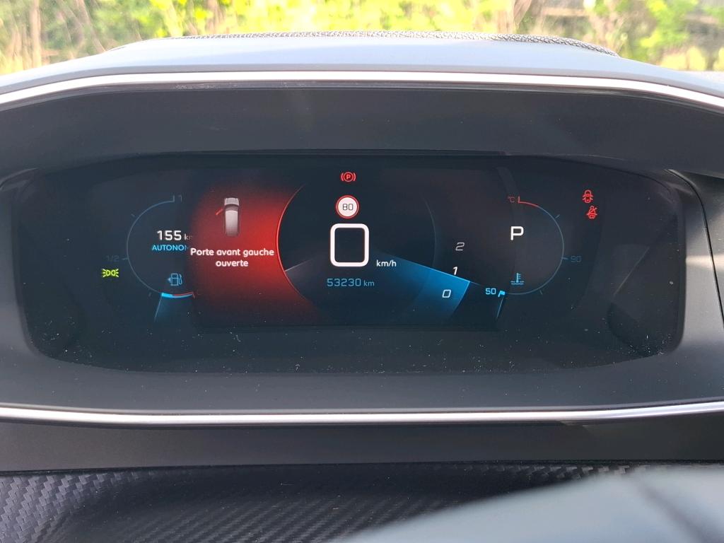 Peugeot 2008 BlueHDi 130 S&S EAT8 Allure Pack 2022