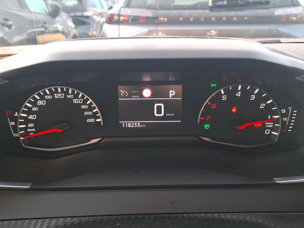 Peugeot 2008 BlueHDi 130 S&S EAT8 Allure 2021