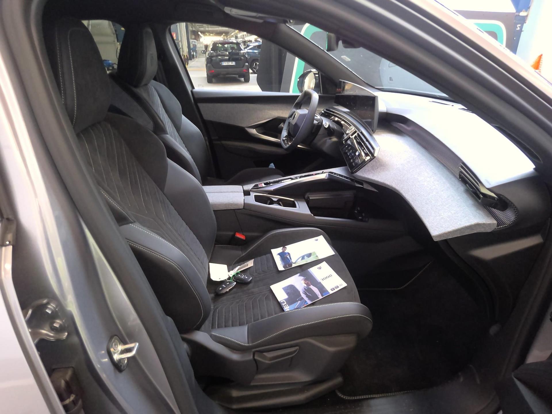 Peugeot 3008 Hybrid 136 e-DCS6 GT 2024